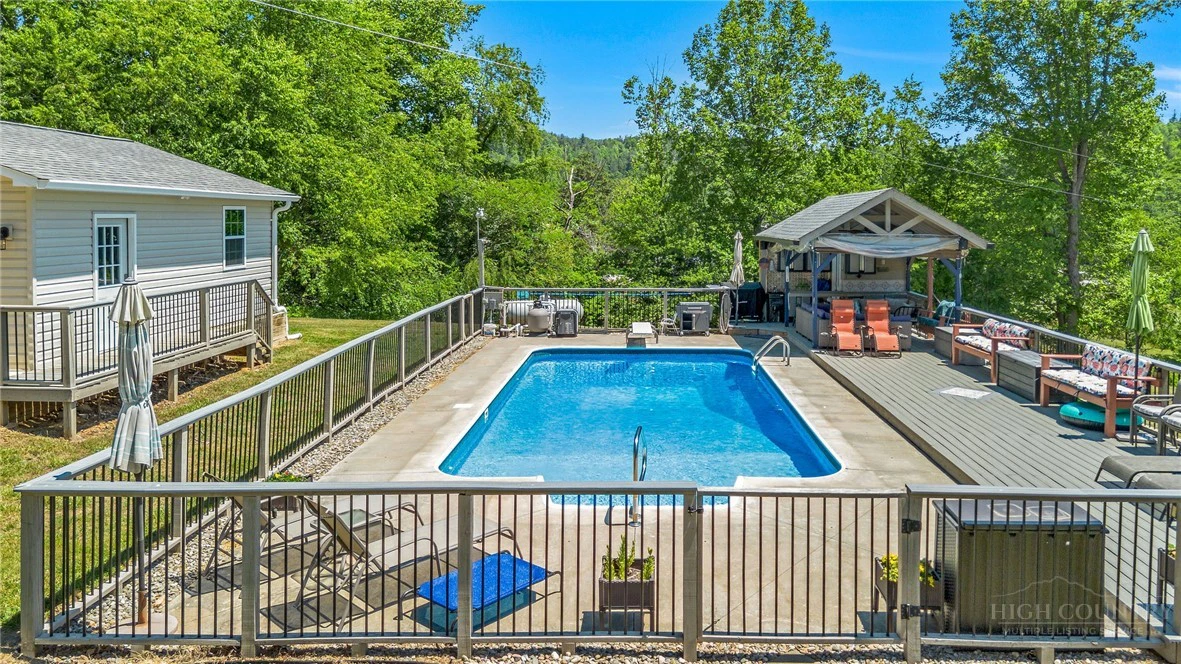 Image number 4 for the current listing