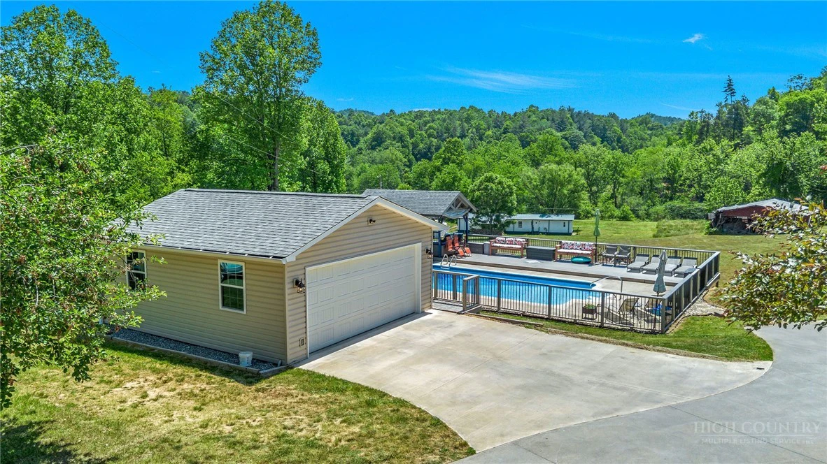 Image number 5 for the current listing
