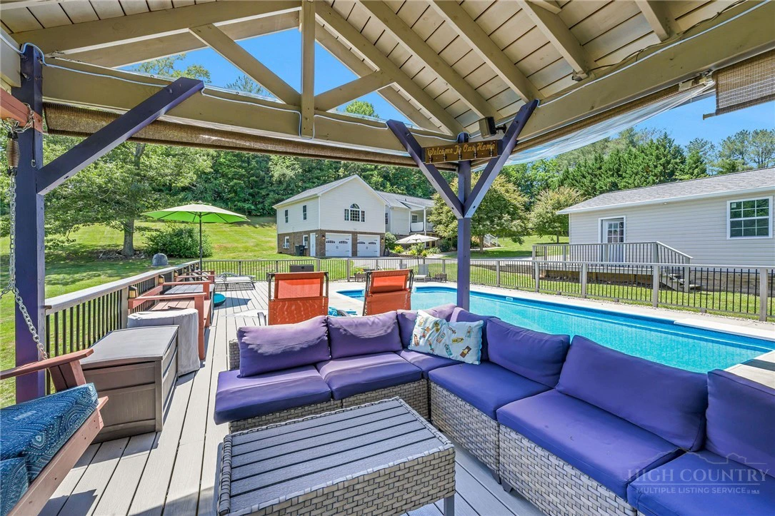 Image number 7 for the current listing