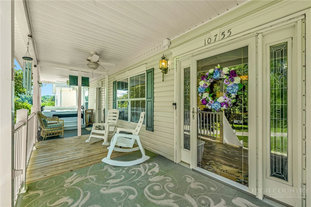 Image number 8 for the current listing