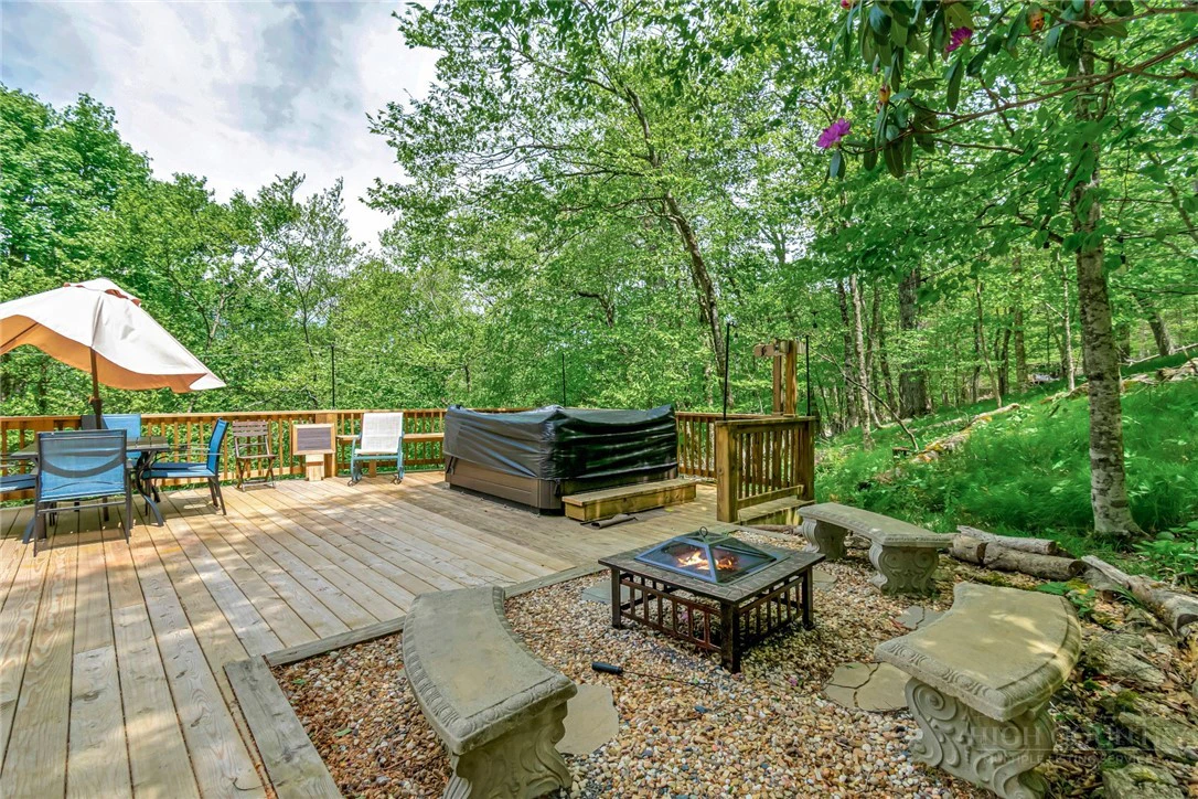 Image number 20 for the current listing