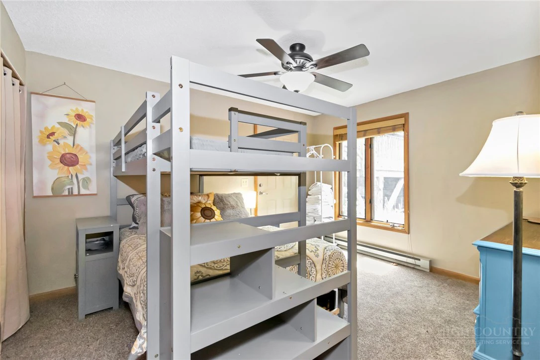 Image number 5 for the current listing