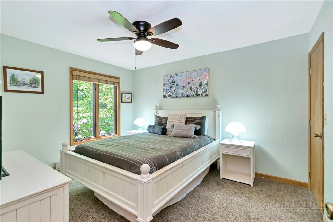 Image number 7 for the current listing