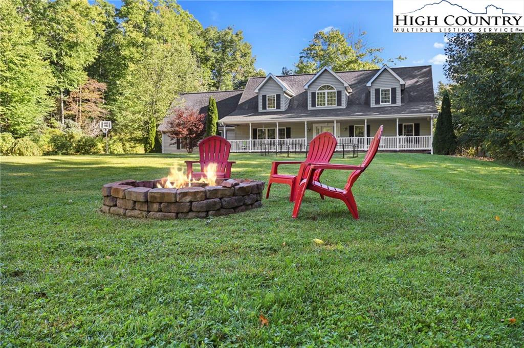 Image number 1 for the current listing