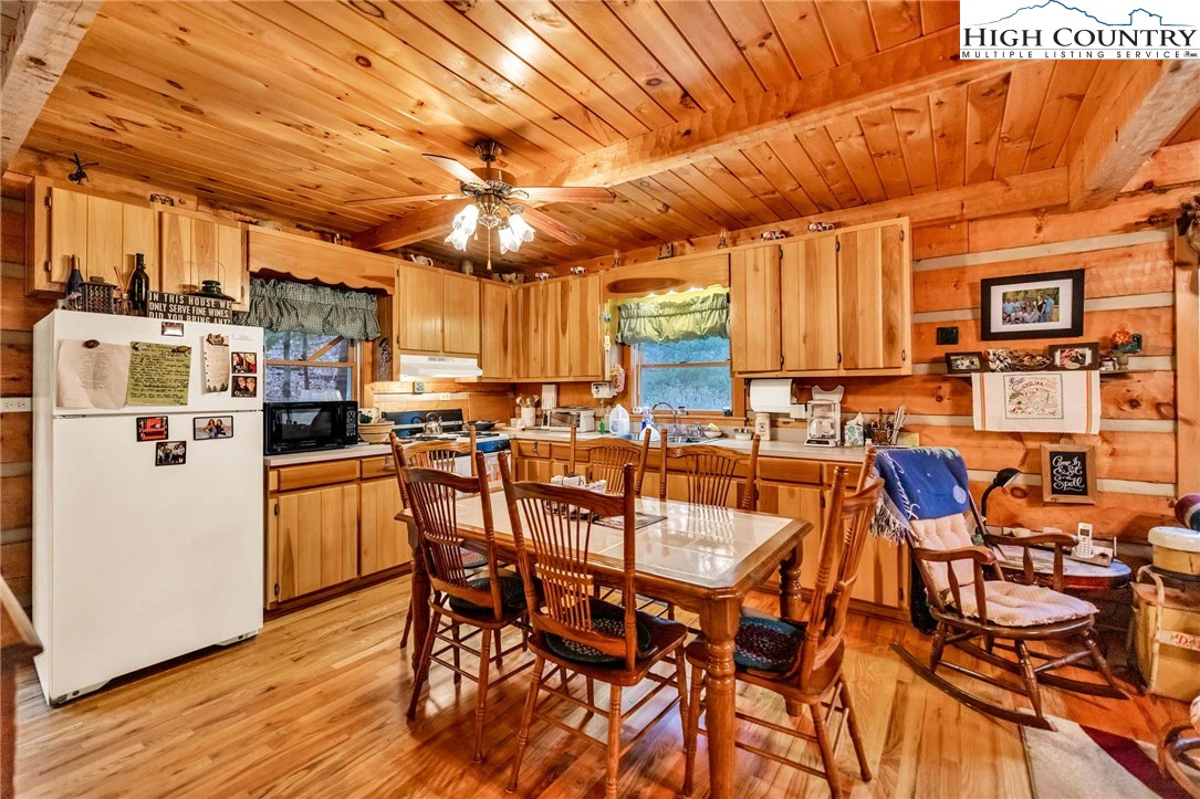 Image number 12 for the current listing
