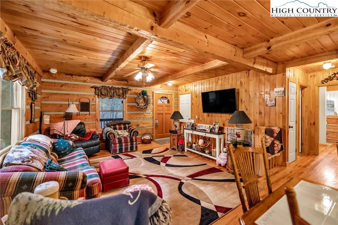 Image number 3 for the current listing
