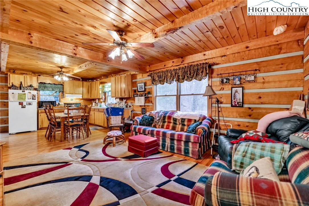 Image number 5 for the current listing