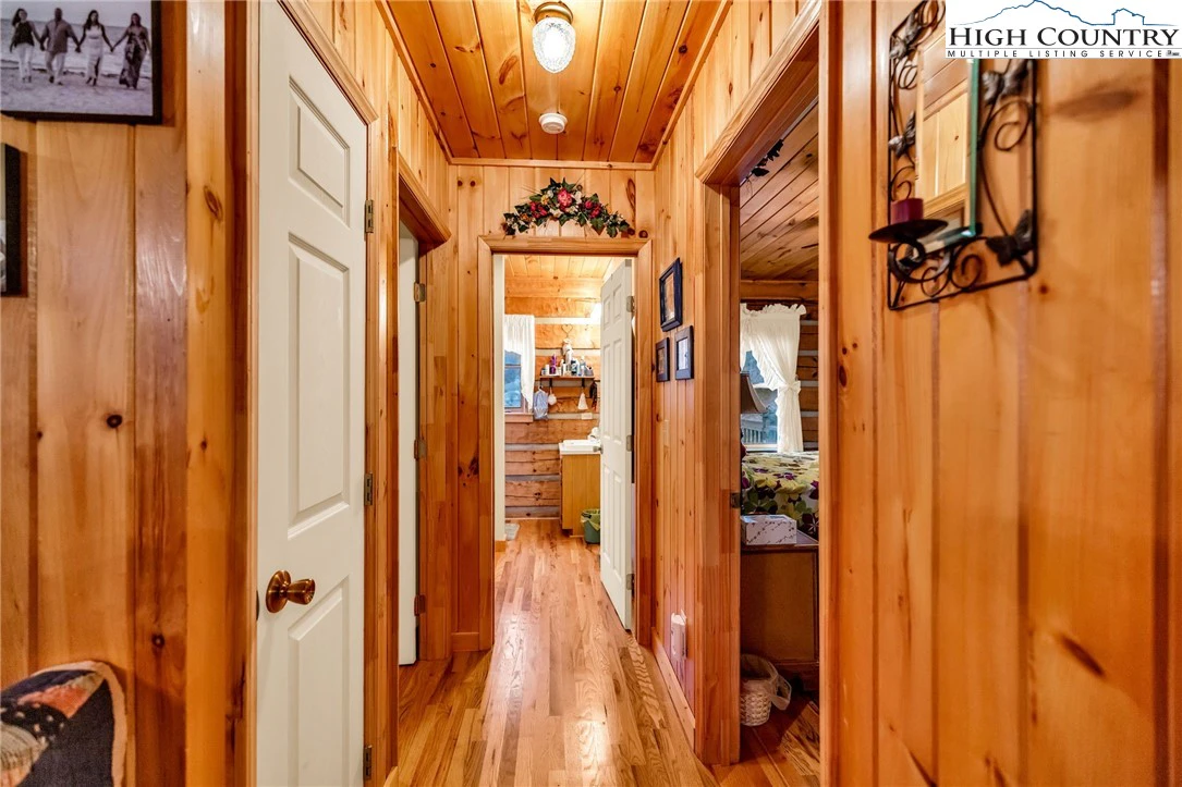 Image number 6 for the current listing