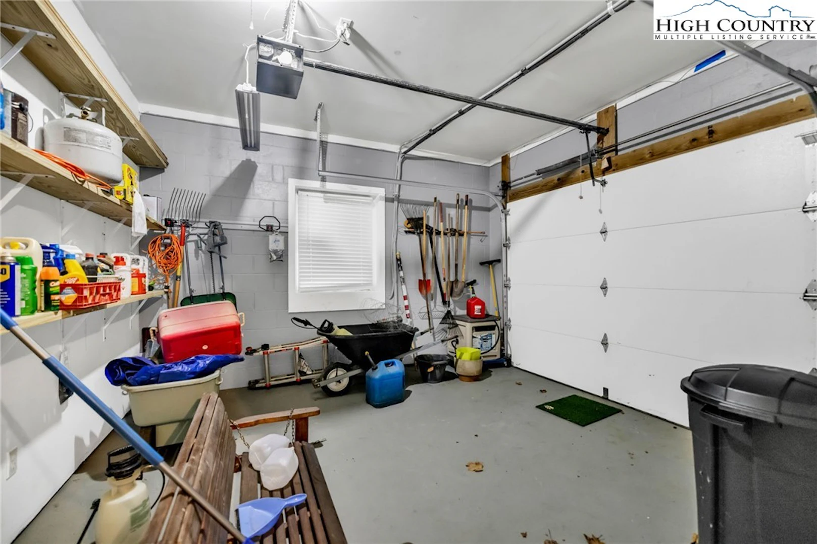 Image number 21 for the current listing