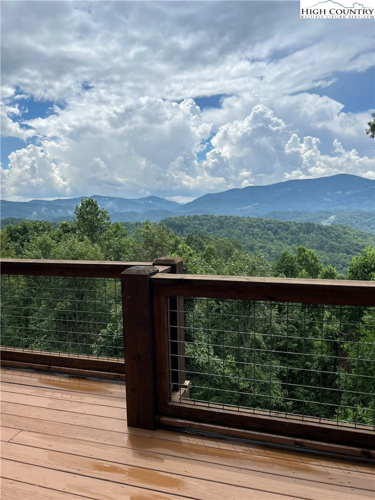 Image number 13 for the current listing