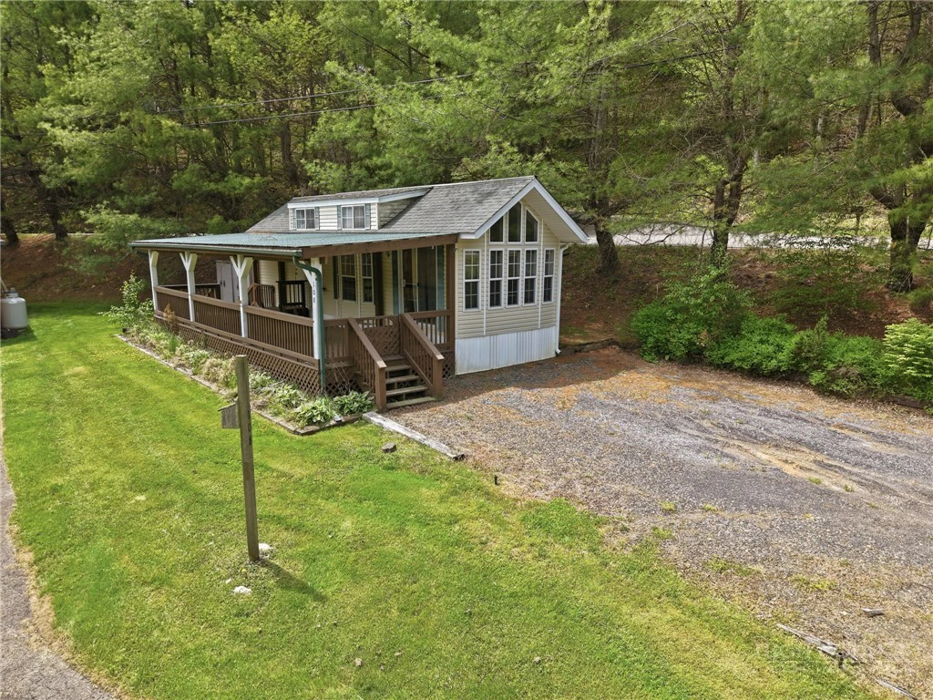 Image number 1 for the current listing