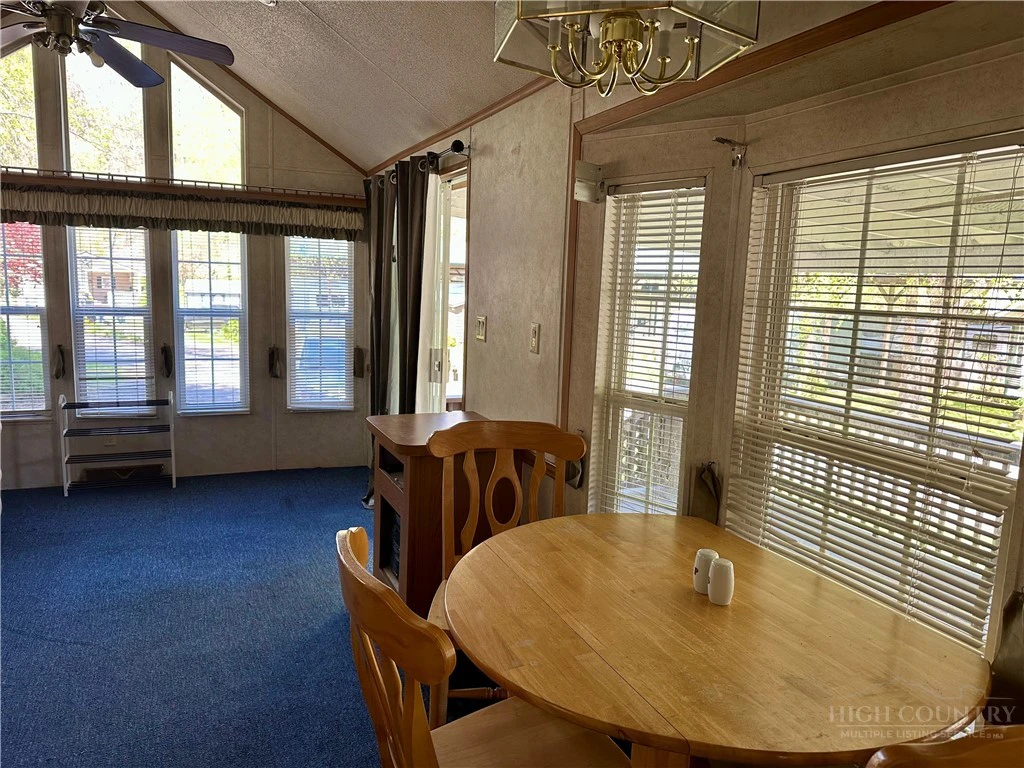Image number 6 for the current listing