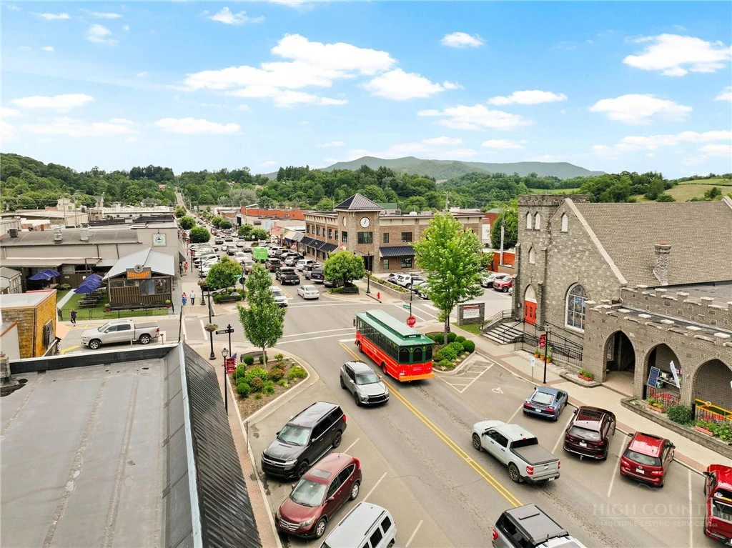 Image number 9 for the current listing