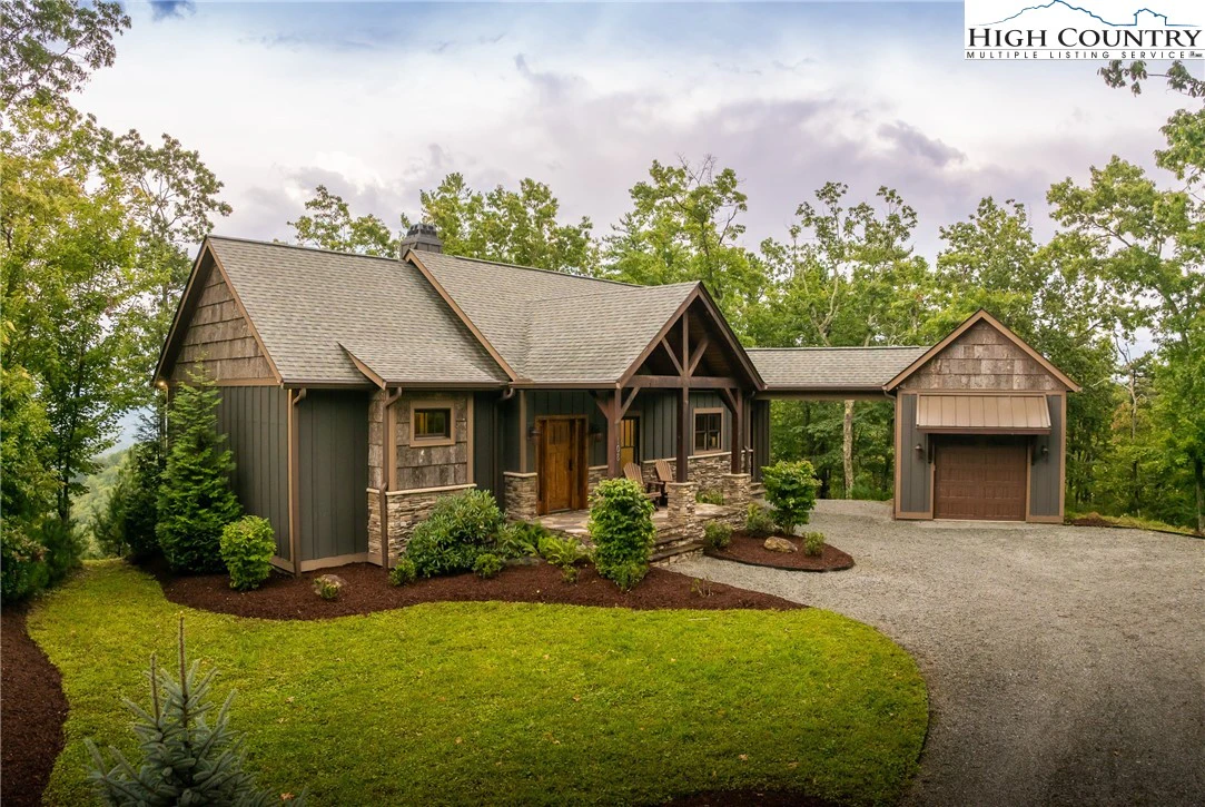 Image number 1 for the current listing