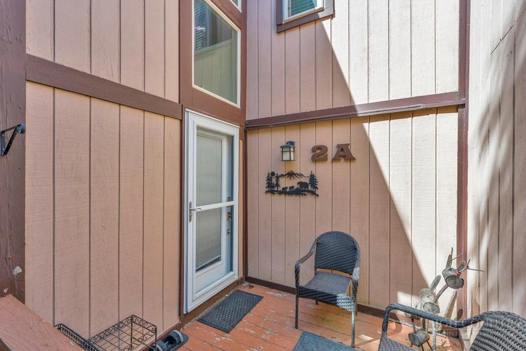 Image number 5 for the current listing