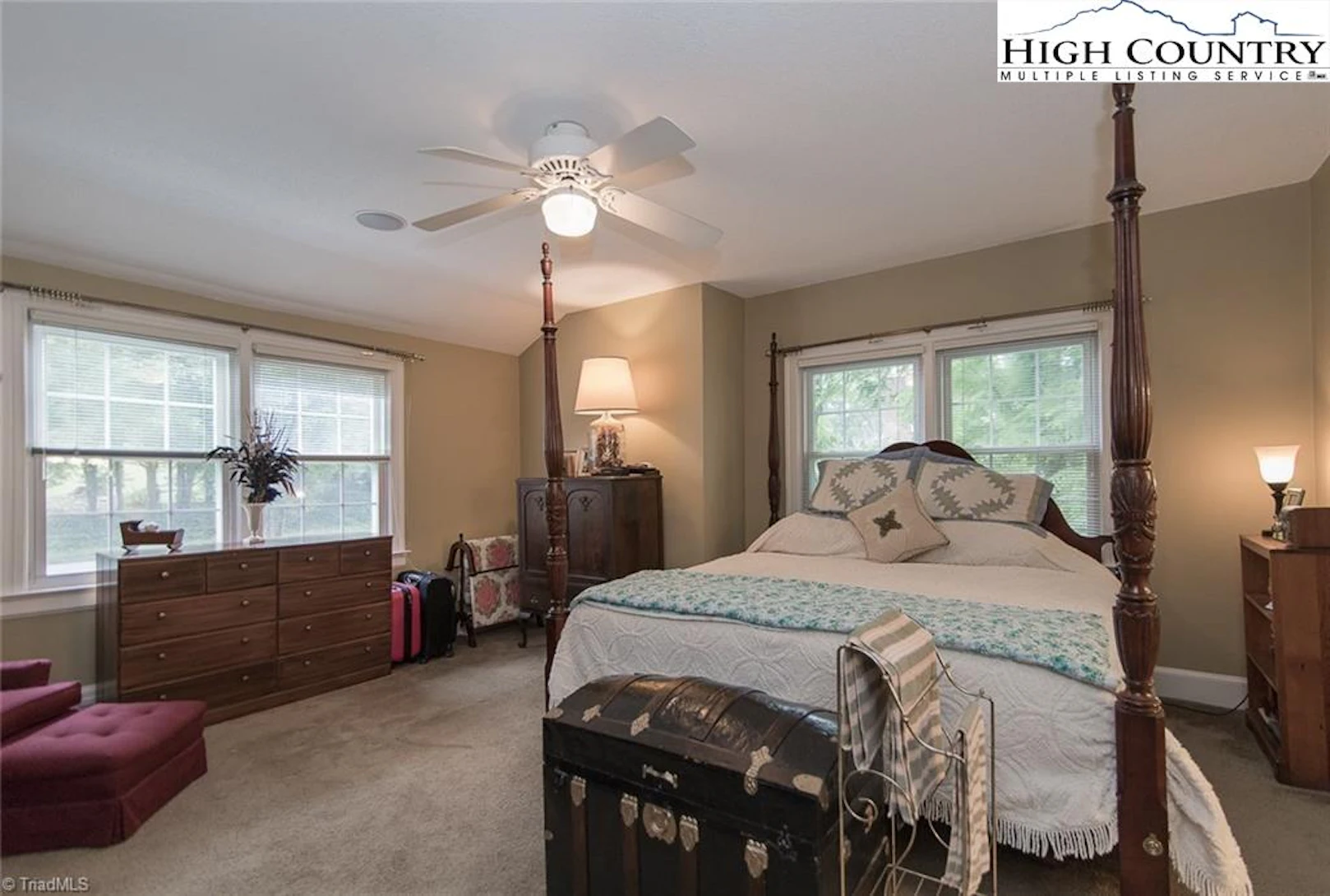 Image number 11 for the current listing