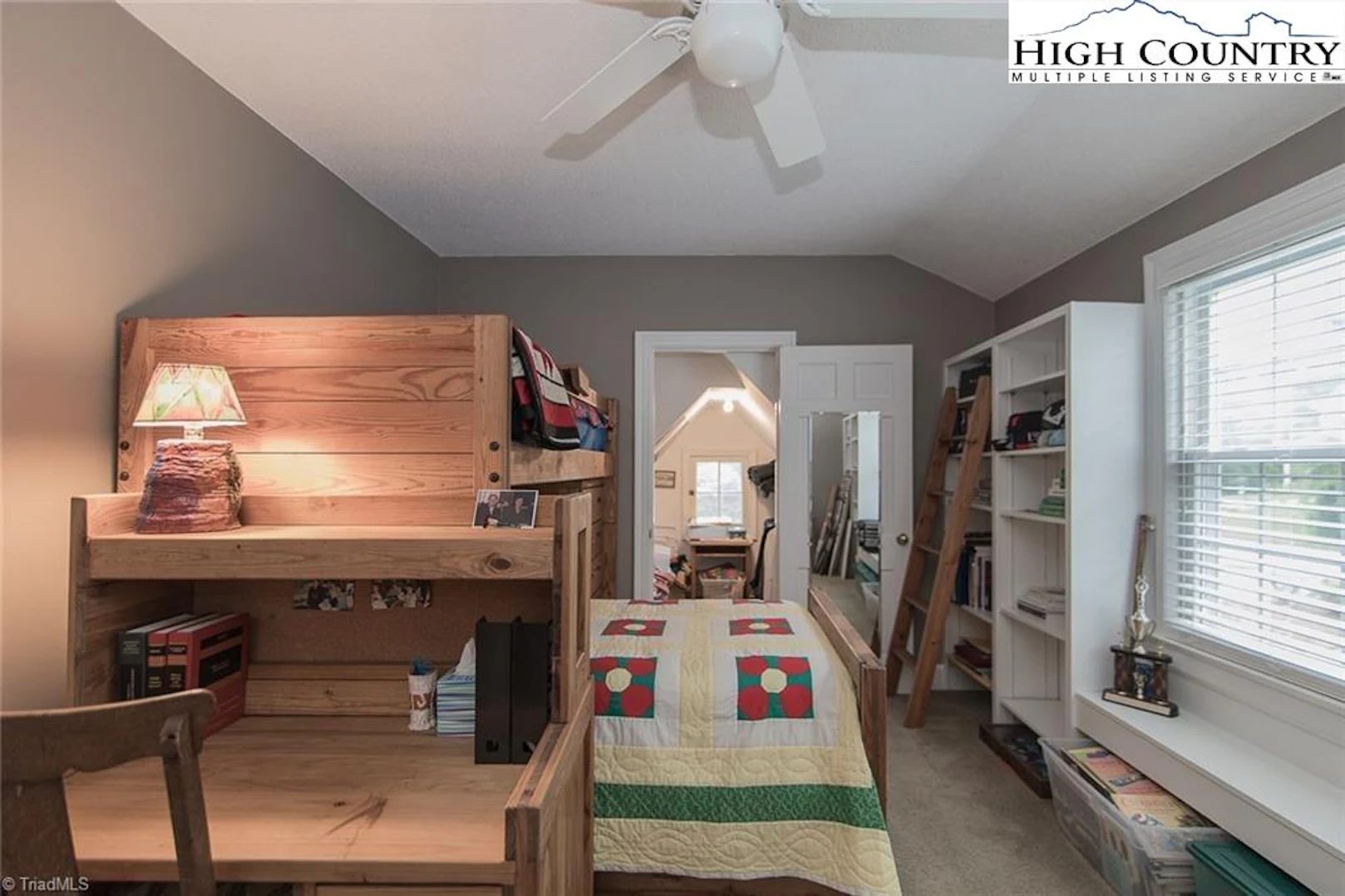 Image number 7 for the current listing