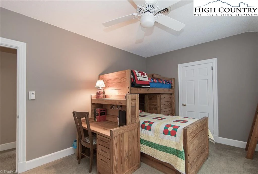 Image number 6 for the current listing