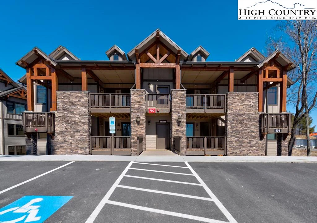 Image number 1 for the current listing