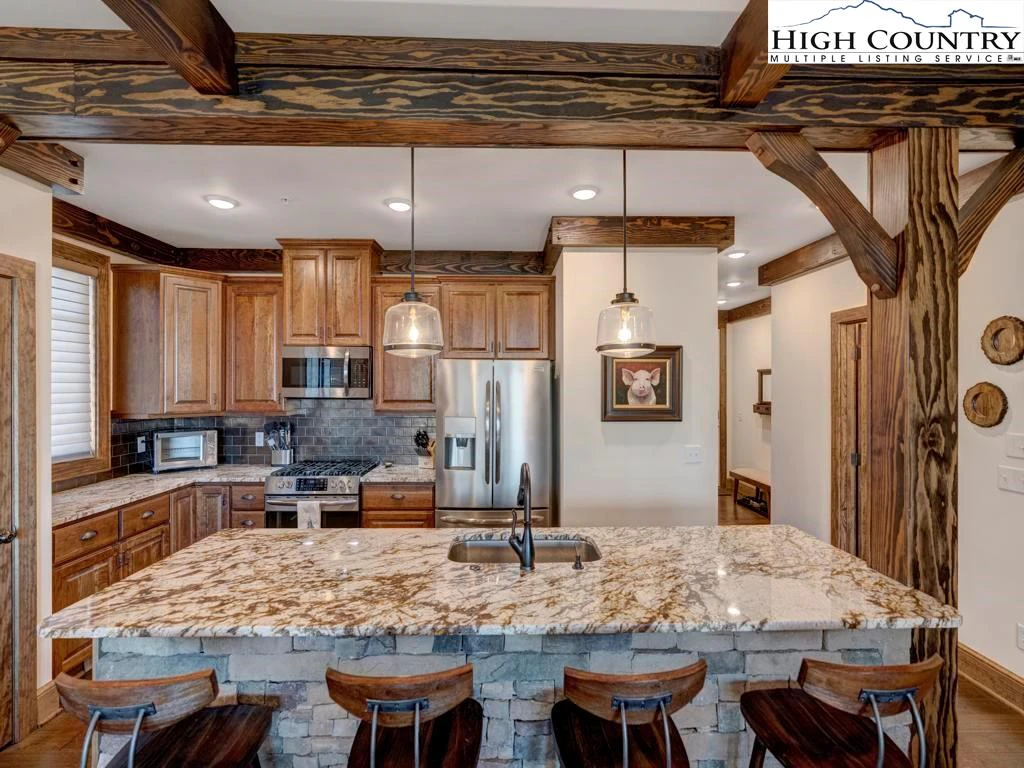 Image number 3 for the current listing