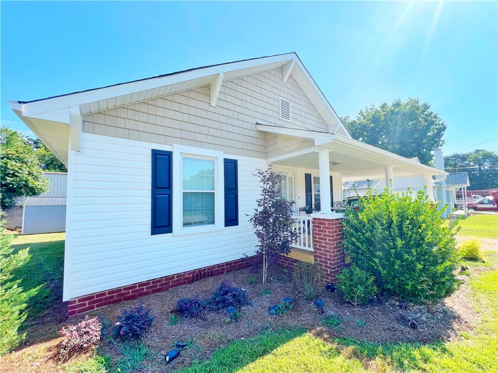 Image number 2 for the current listing