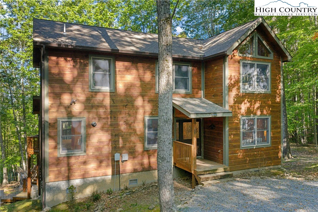 Image number 1 for the current listing