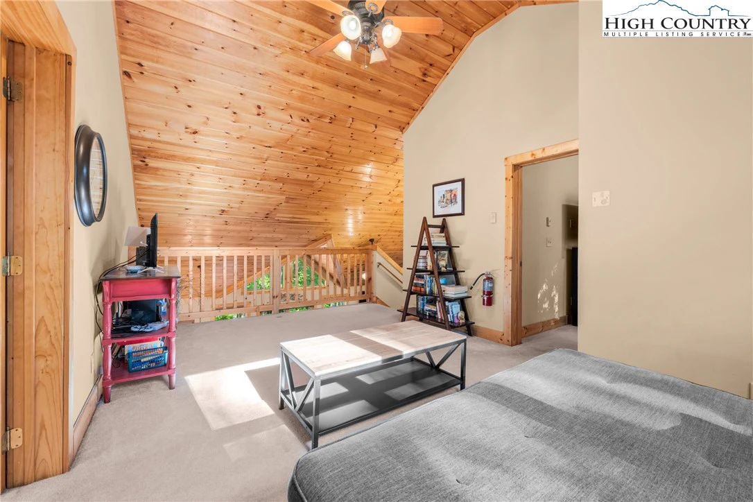 Image number 5 for the current listing