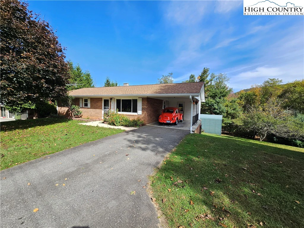 Image number 15 for the current listing