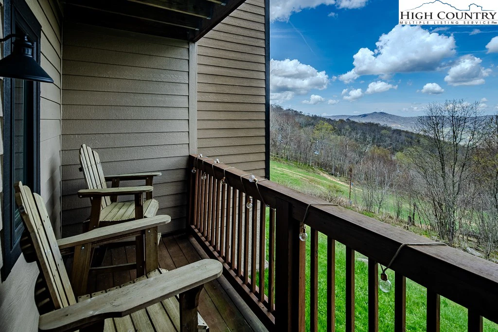 Image number 18 for the current listing