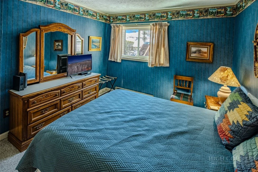 Image number 13 for the current listing