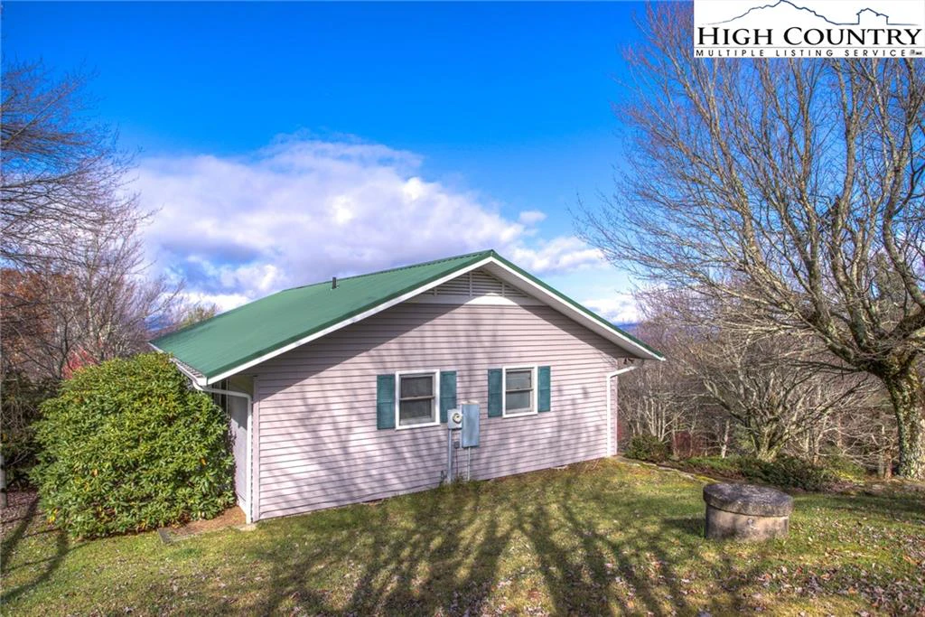 Image number 10 for the current listing