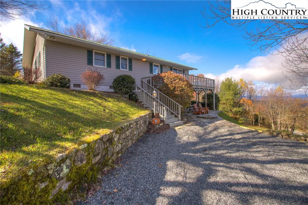 Image number 12 for the current listing