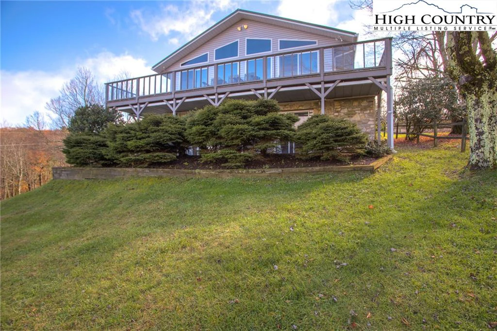 Image number 14 for the current listing