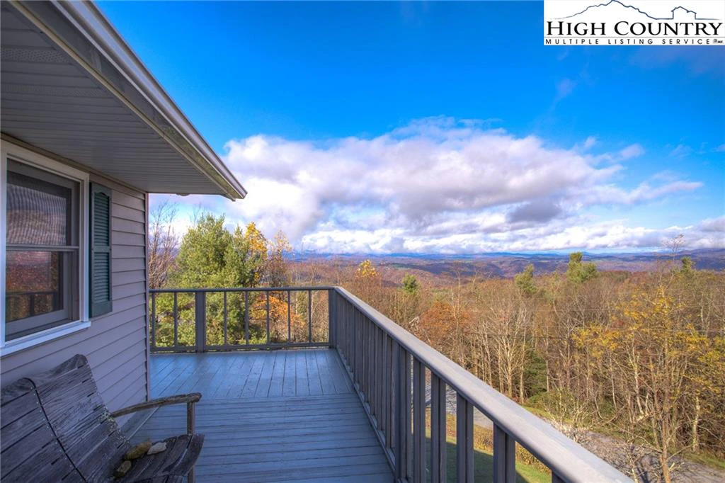 Image number 18 for the current listing
