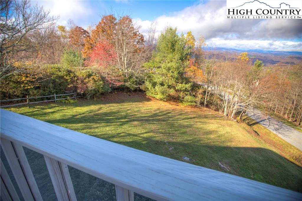Image number 19 for the current listing