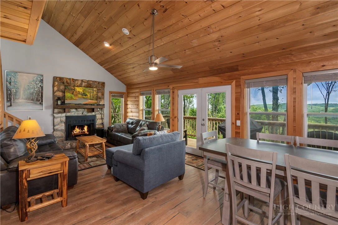 Image number 7 for the current listing