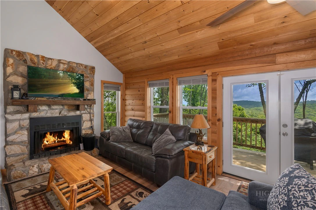 Image number 8 for the current listing