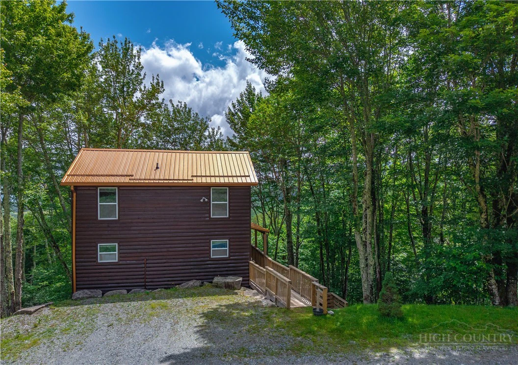 Image number 3 for the current listing