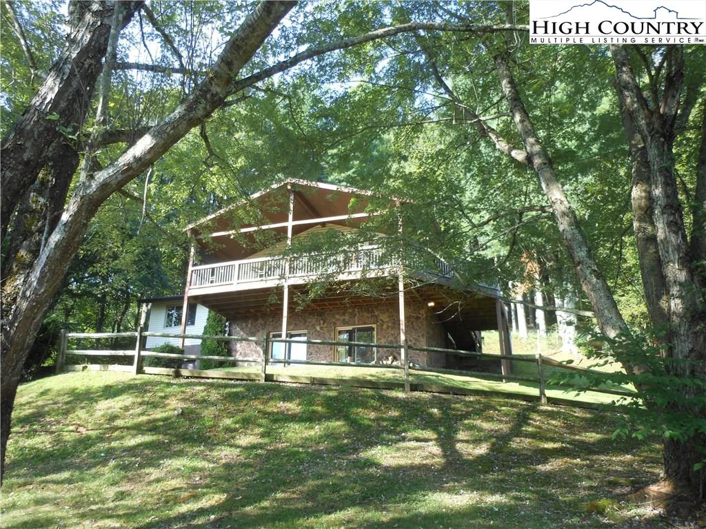 Image number 1 for the current listing