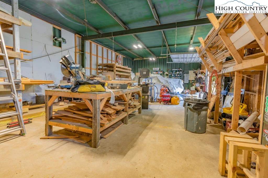Image number 12 for the current listing