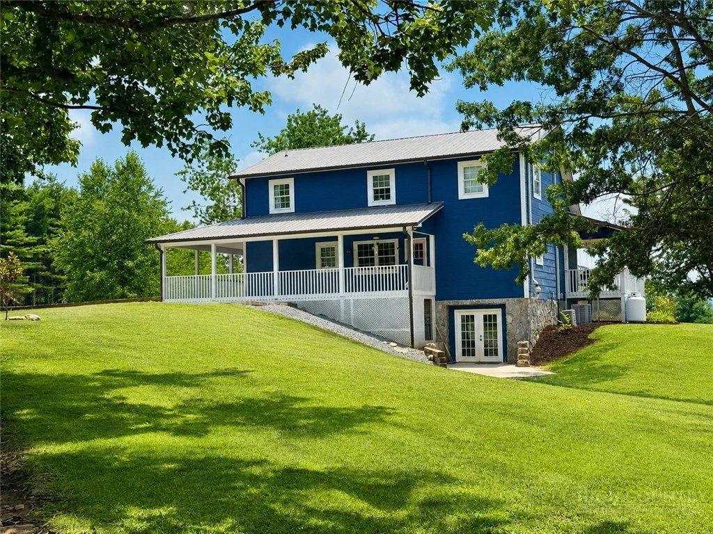 Image number 5 for the current listing