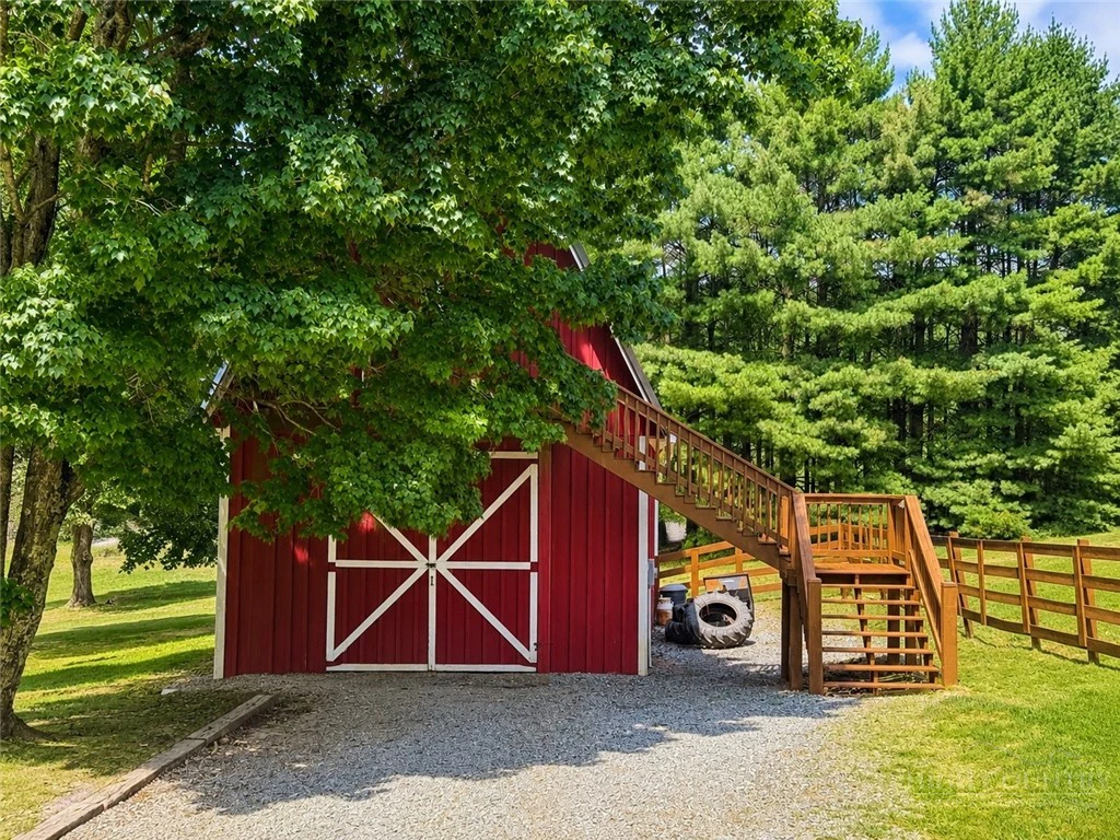 Image number 9 for the current listing