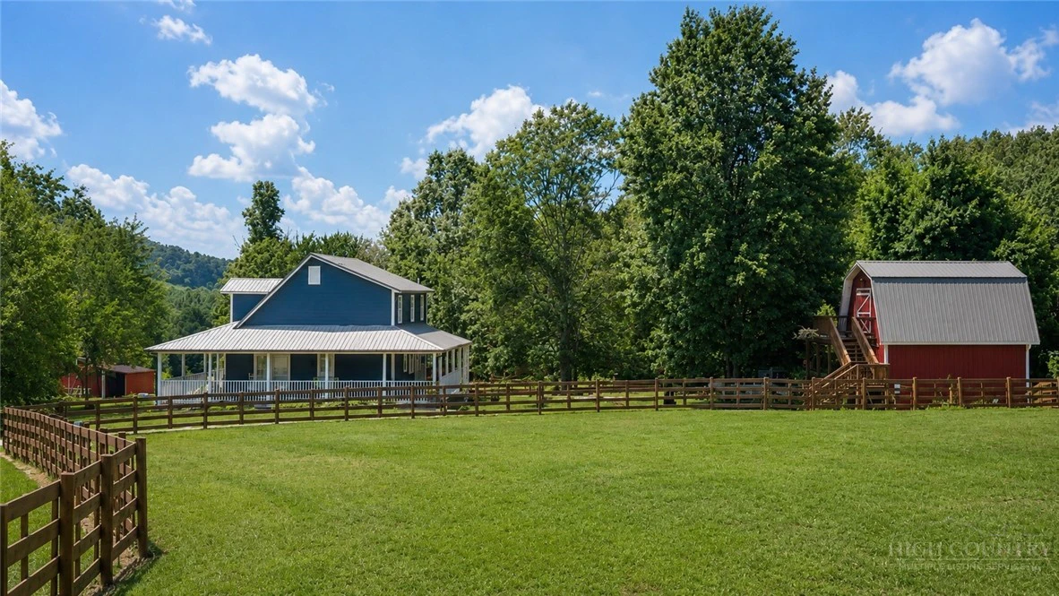 Image number 1 for the current listing