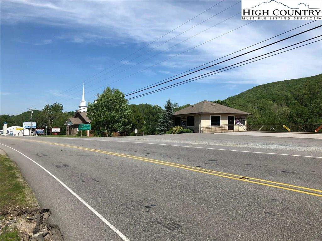 Image number 1 for the current listing