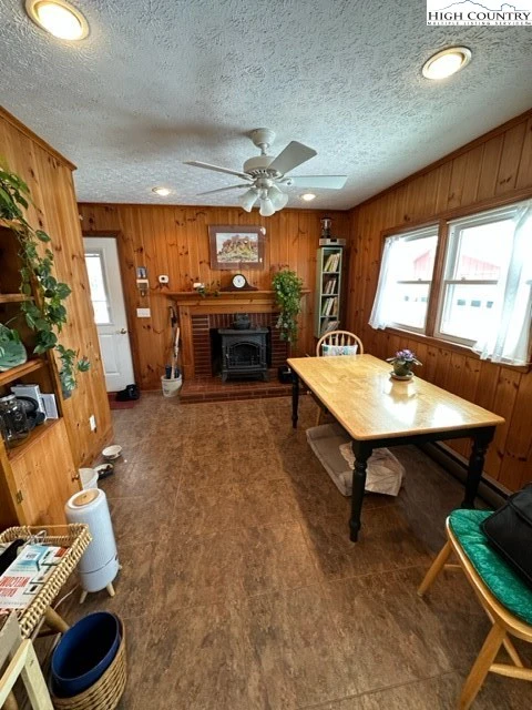 Image number 8 for the current listing