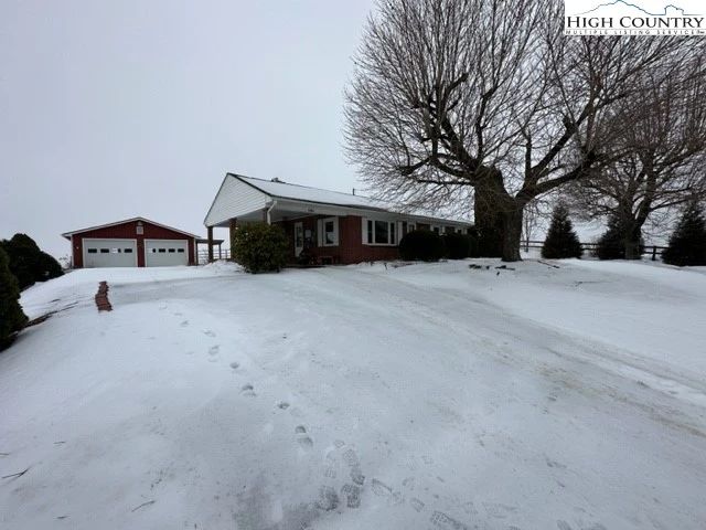 Image number 11 for the current listing