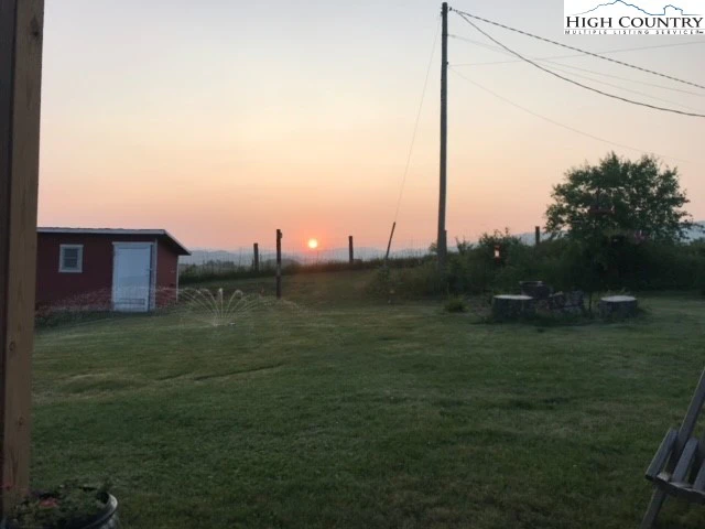 Image number 14 for the current listing