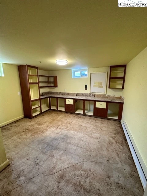 Image number 4 for the current listing