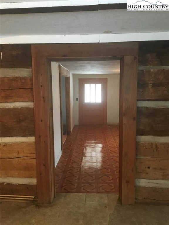 Image number 6 for the current listing