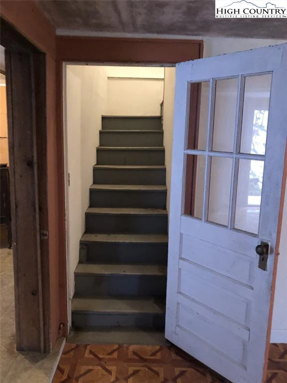 Image number 2 for the current listing